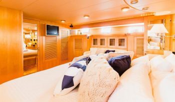 72′ MARLOW RAISED PILOTHOUSE MOTOR YACHT EXPLORER I — MARLOW full