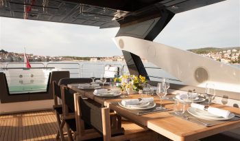Sunseeker 28m Yacht — SUNSEEKER full