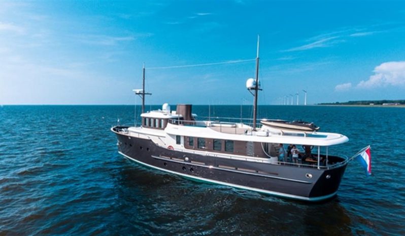 MY Livingstone — HARTMAN YACHTS full