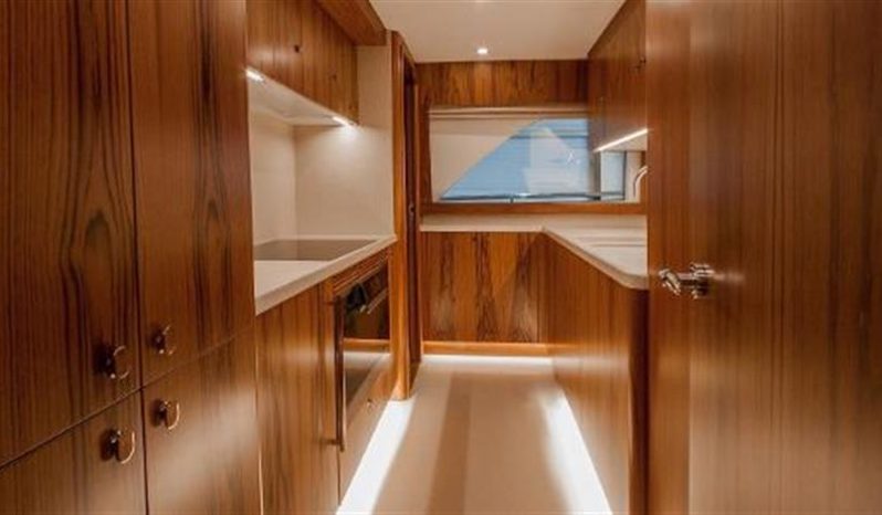 90ft 2016 Van der Valk 26M Raised Pilothouse — VAN DER VALK full