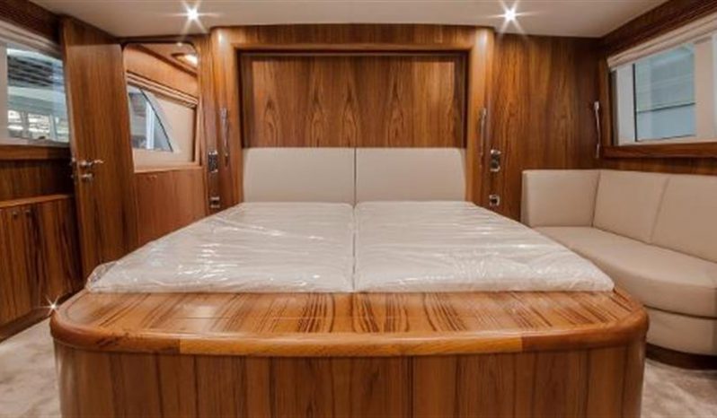 90ft 2016 Van der Valk 26M Raised Pilothouse — VAN DER VALK full